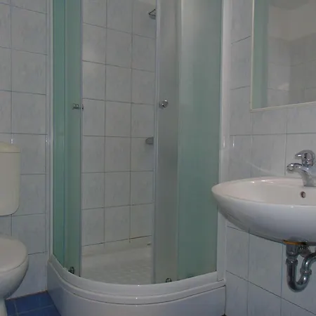 Elelu - One-bedroom With Terrace *